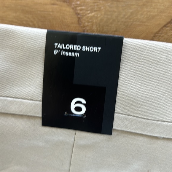 NWT Women’s The Limited Khaki Dress Shorts (size 6) - Picture 5 of 5